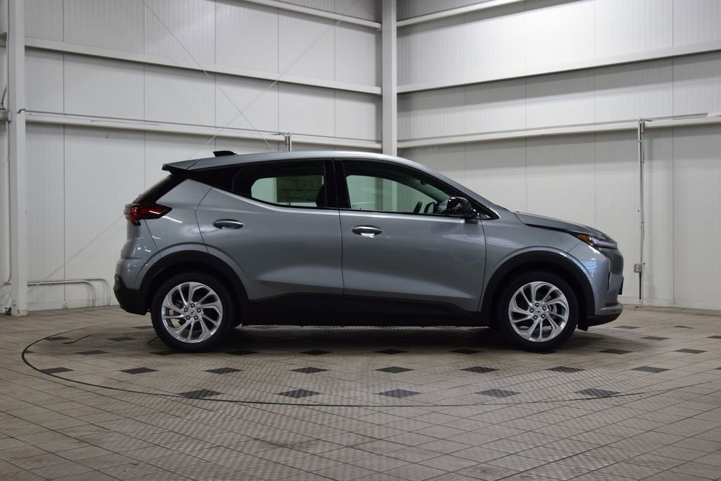 New 2027 Chevrolet Bolt LT w/ Comfort Package image 9