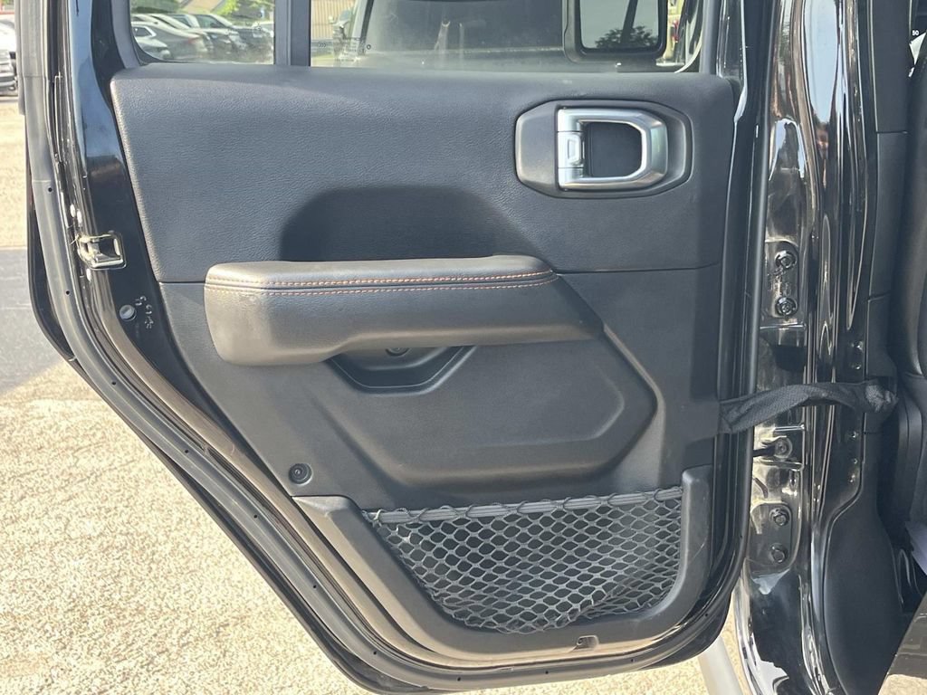 Used 2021 Jeep Gladiator Mojave AWD/4WD image 16