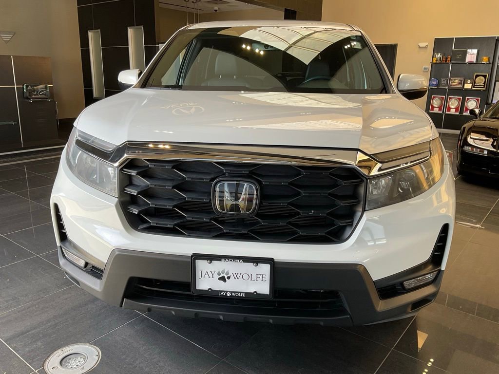 Used 2023 Honda Passport EX-L image 2