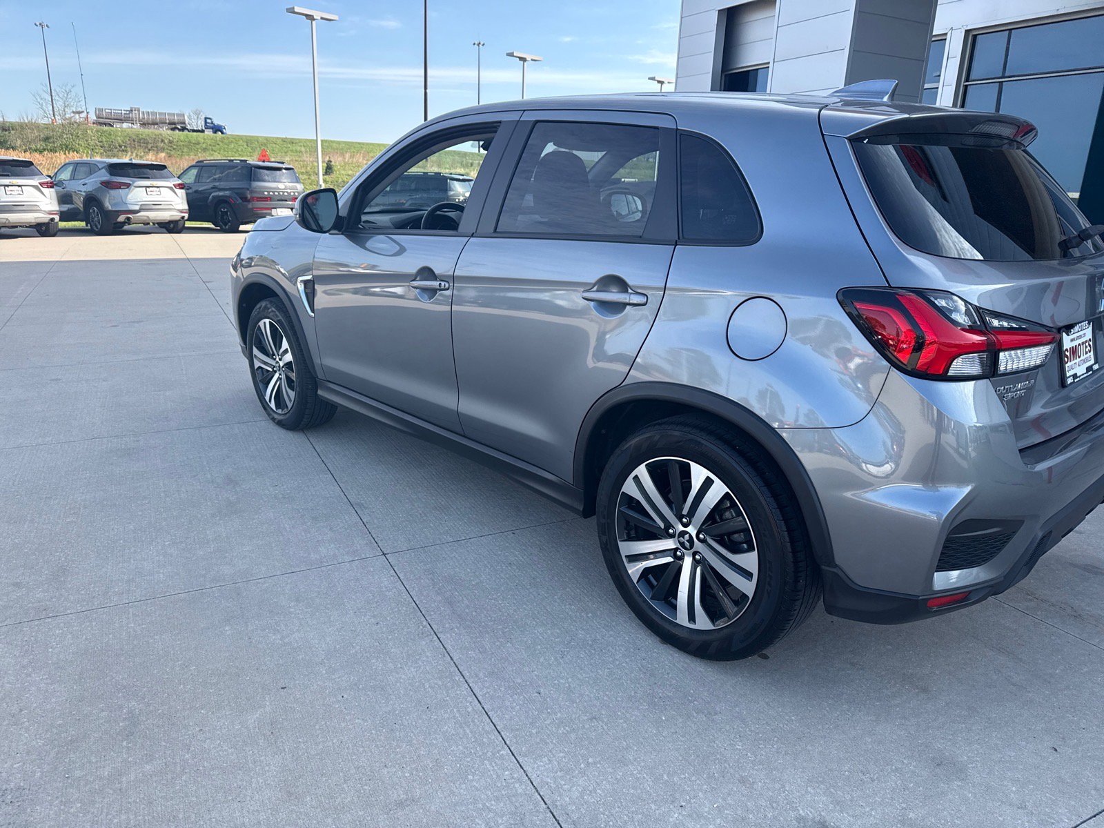 Used 2025 Mitsubishi Outlander Sport SE AWD/4WD image 2