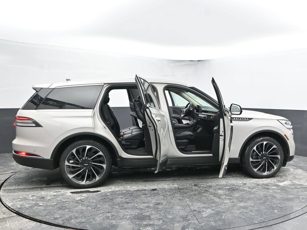 Used 2024 Lincoln Aviator Reserve w/ Equipment Group 201A AWD/4WD image 60