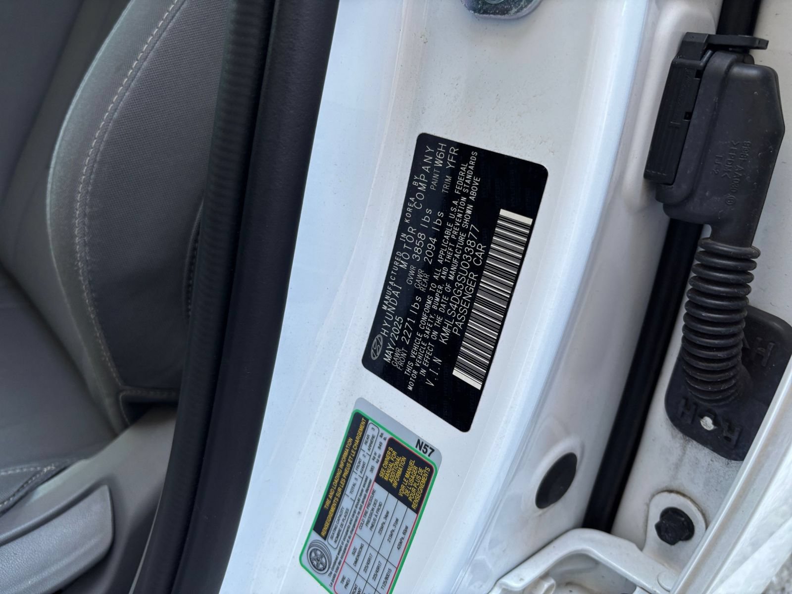 Used 2025 Hyundai Elantra SEL FWD image 30