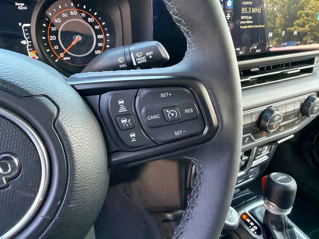 Used 2026 Jeep Gladiator Mojave AWD/4WD image 19