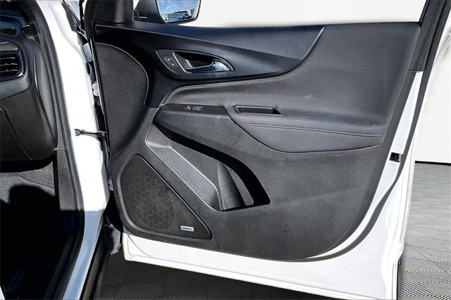 Used 2022 Chevrolet Equinox RS w/ RS Leather Package image 17
