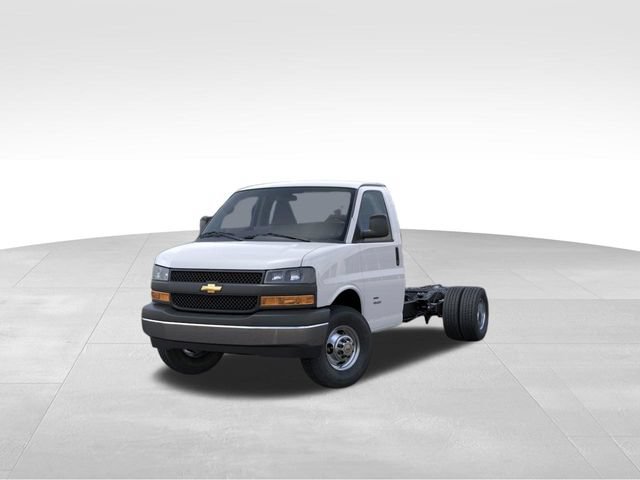 New 2026 Chevrolet Express 3500 w/ Power Convenience Package RWD image 8