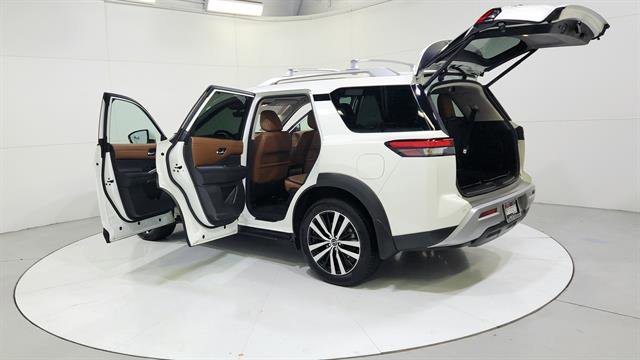 Certified 2023 Nissan Pathfinder Platinum FWD image 31