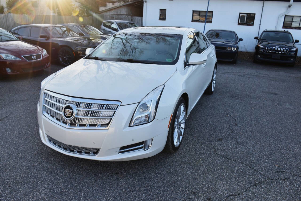 Used 2013 Cadillac XTS Platinum image 3