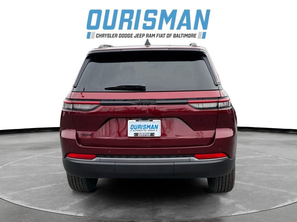 New 2026 Jeep Grand Cherokee Laredo image 5