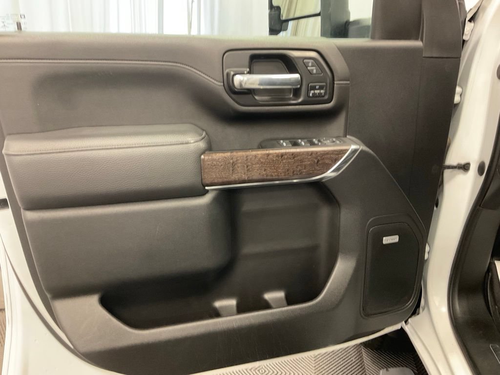 Used 2022 GMC Sierra 3500 Denali AWD/4WD image 21