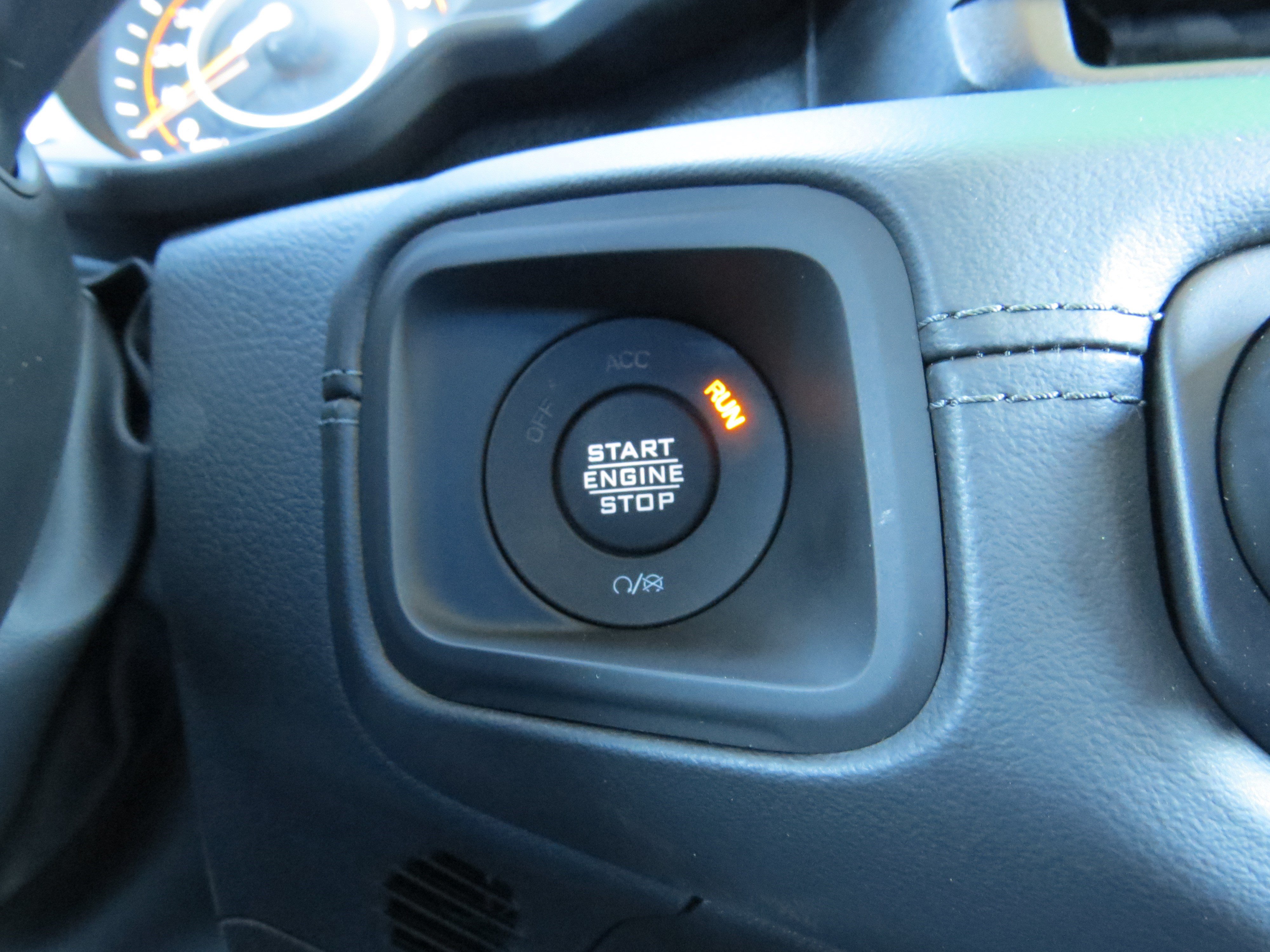 New 2025 Jeep Gladiator Sport AWD/4WD image 25