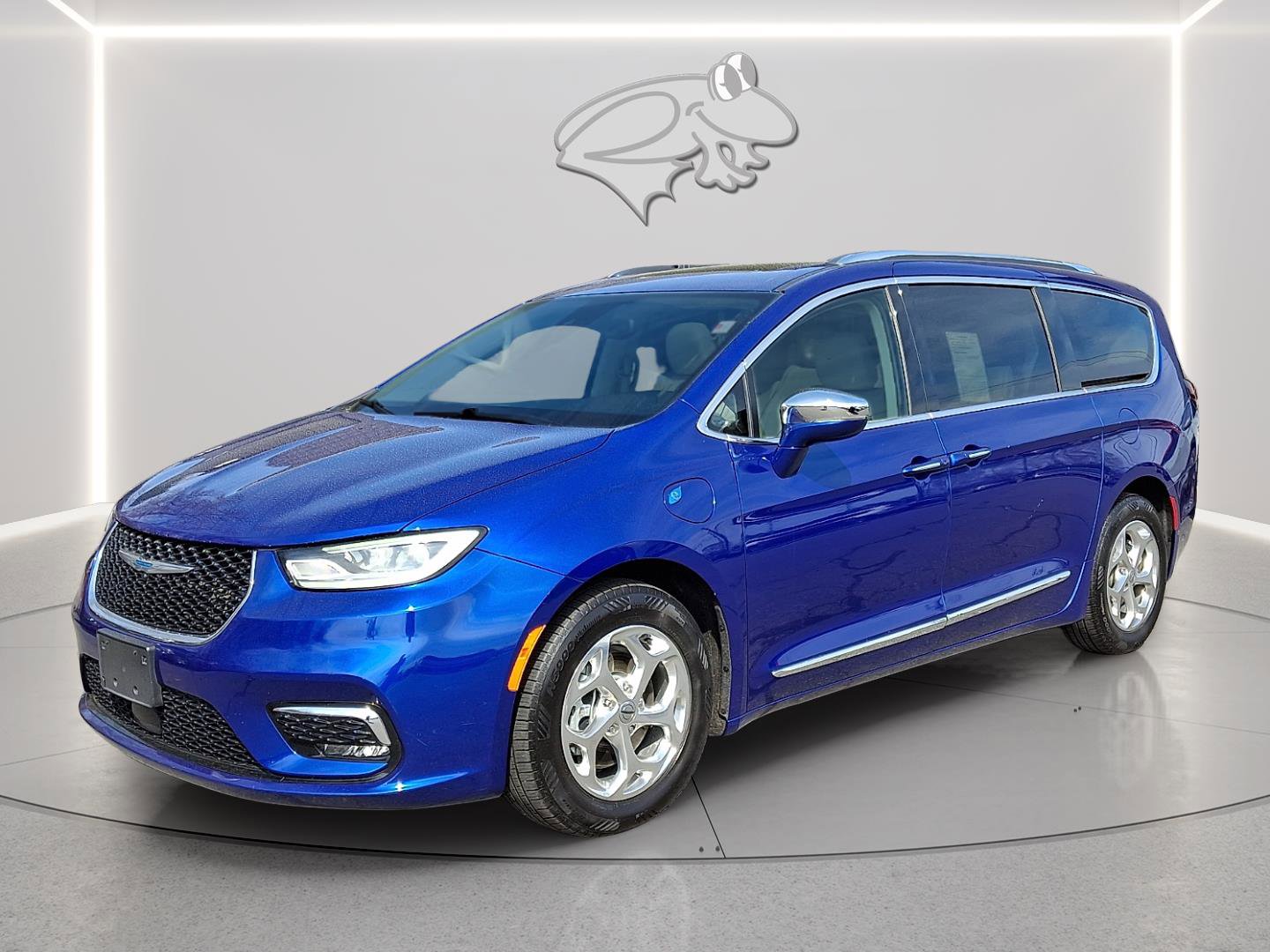 Used 2021 Chrysler Pacifica Limited image 1