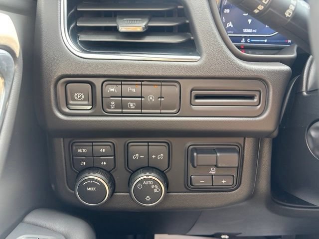 Certified 2024 Chevrolet Tahoe RST w/ Luxury Package AWD/4WD image 15