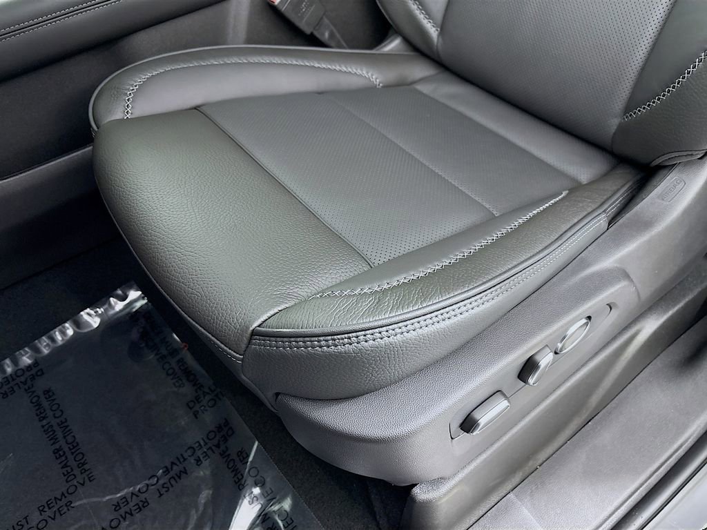 New 2026 GMC Yukon Denali w/ Sun & Power Step Package image 19