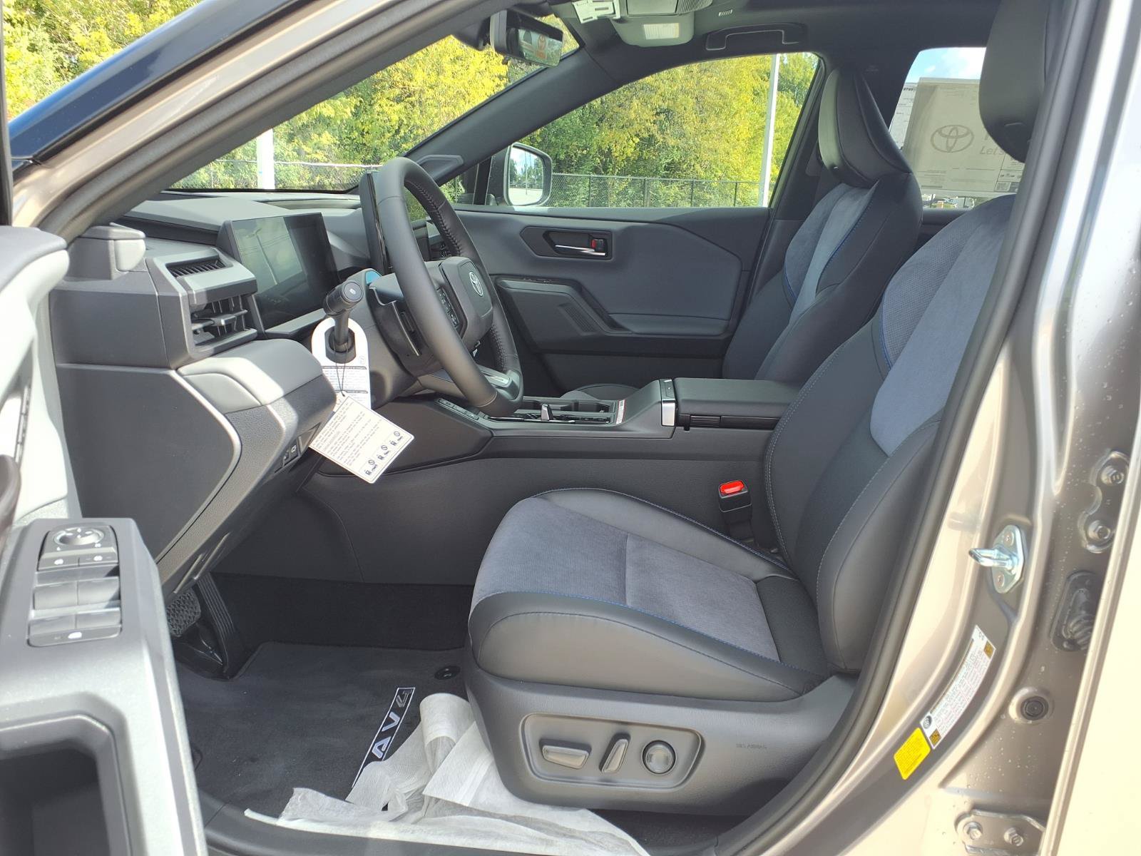 New 2026 Toyota RAV4 XSE w/ Panoramic Sun Roof Package AWD/4WD image 23