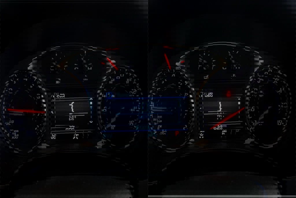 Used 2023 GMC Terrain SLE w/ Driver Convenience Package image 17