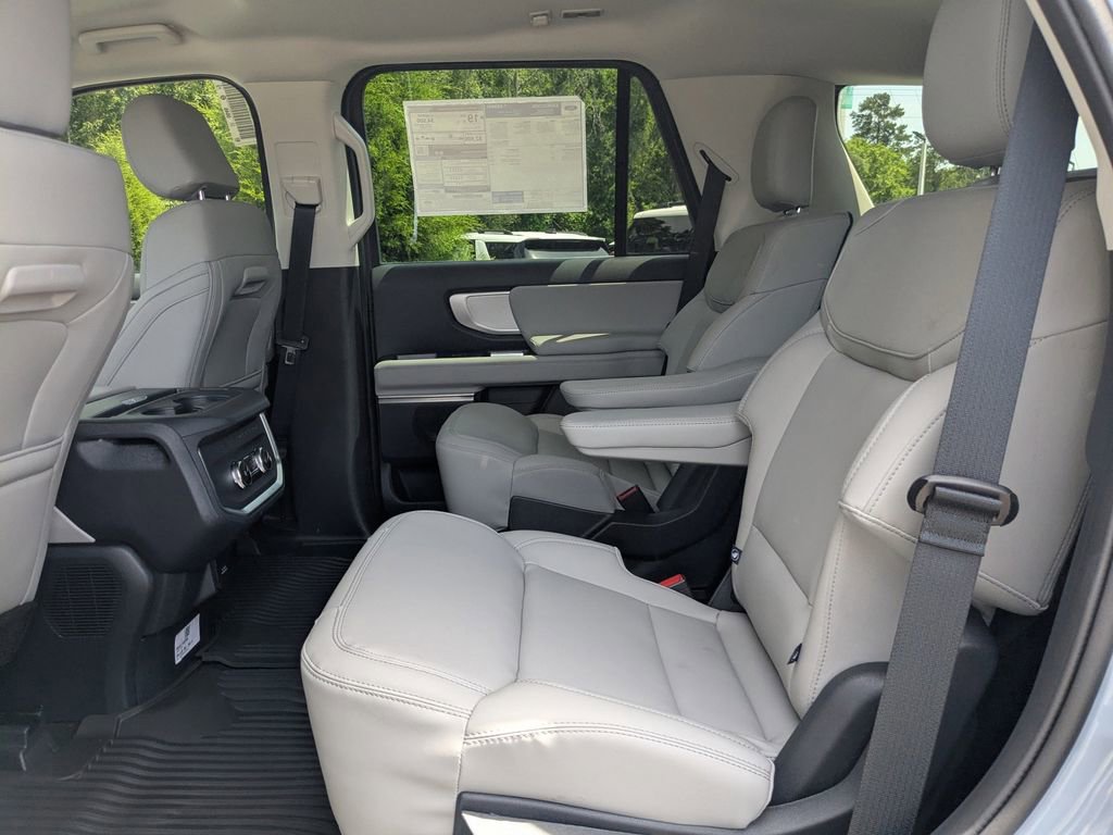 New 2026 Ford Expedition Active RWD image 15