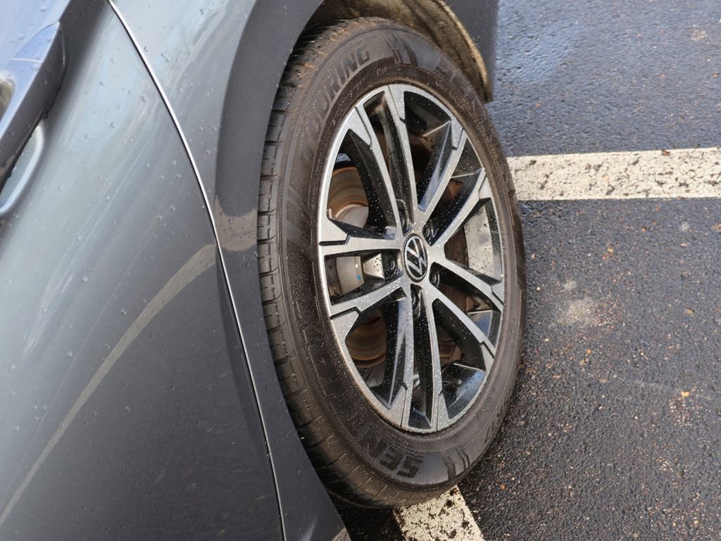 Used 2023 Volkswagen Jetta Sport image 36