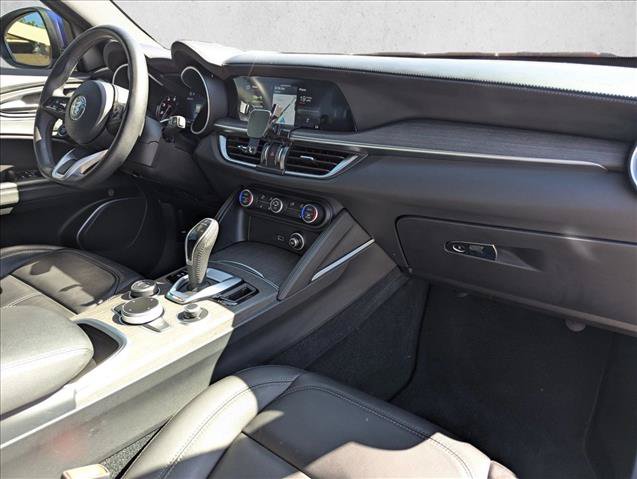 Used 2023 Alfa Romeo Stelvio Ti AWD/4WD image 20