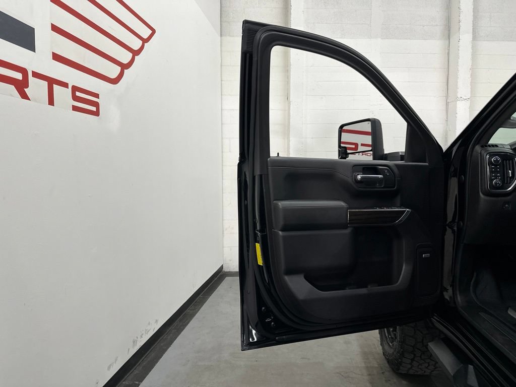 Used 2019 Chevrolet Silverado 1500 RST AWD/4WD image 34