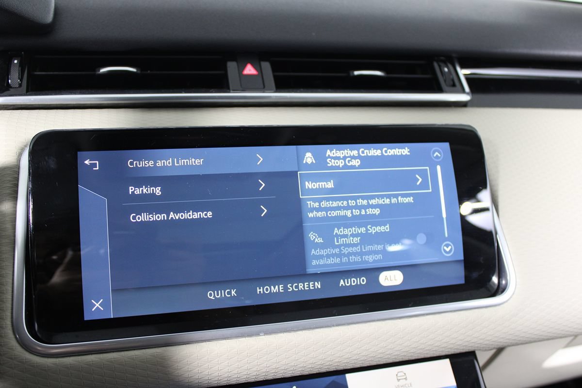Used 2021 Land Rover Range Rover Velar S AWD/4WD image 27
