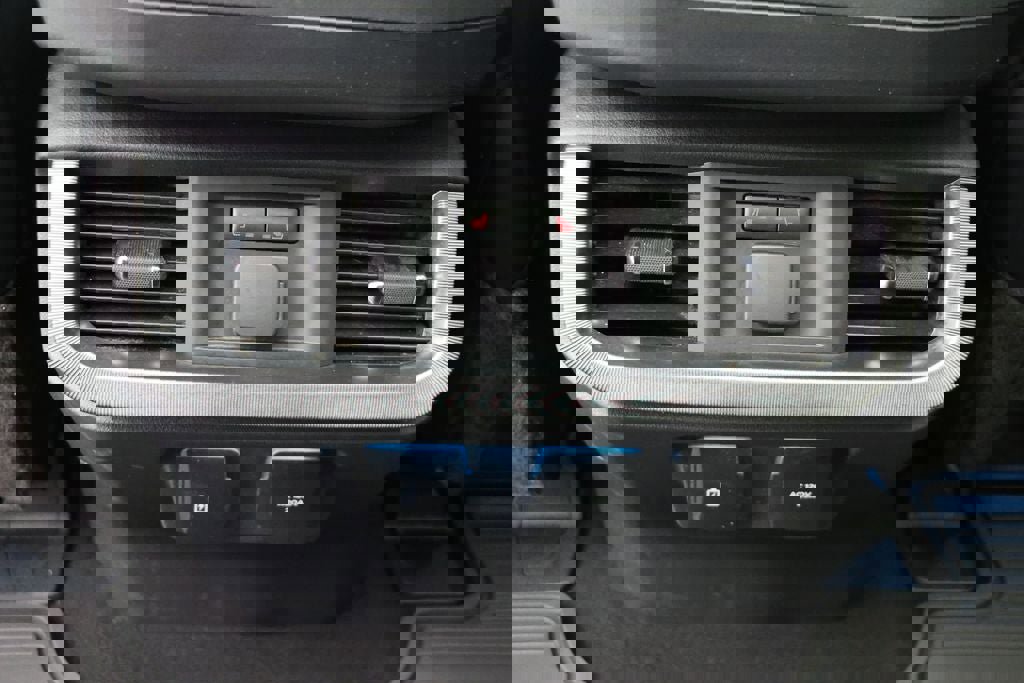 Used 2023 Ford F150 Platinum w/ Equipment Group 701A High image 17