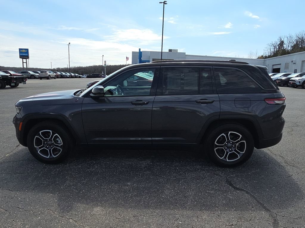 Used 2022 Jeep Grand Cherokee Trailhawk image 5