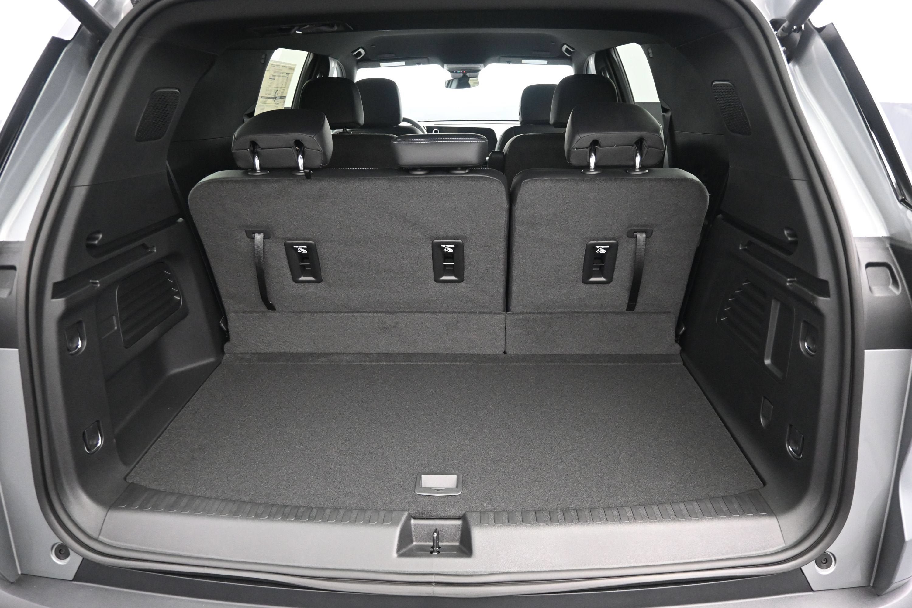 New 2027 Chevrolet Traverse LT w/ Midnight/Sport Edition AWD/4WD image 30