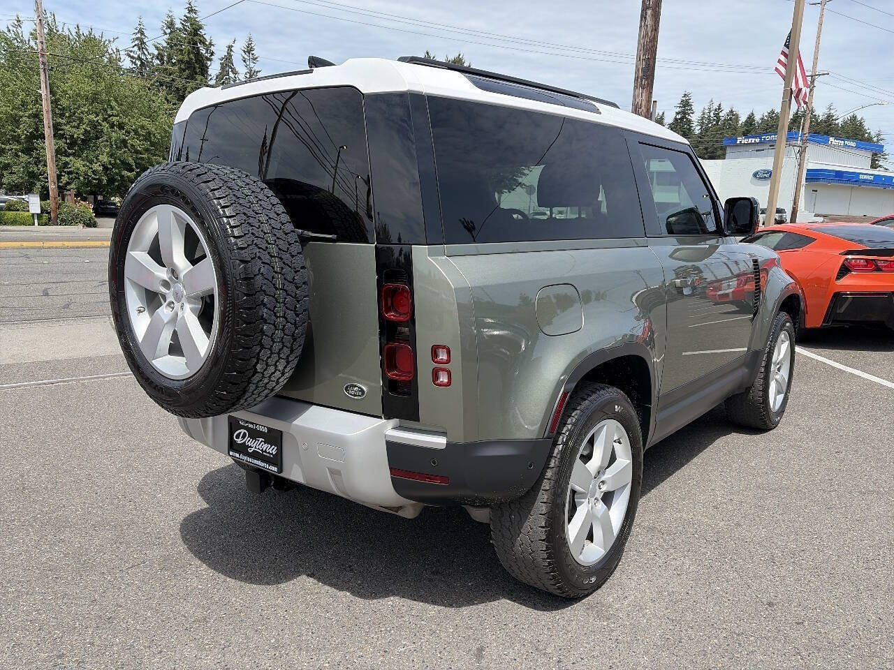 Used 2021 Land Rover Defender 90 First Edition AWD/4WD image 11