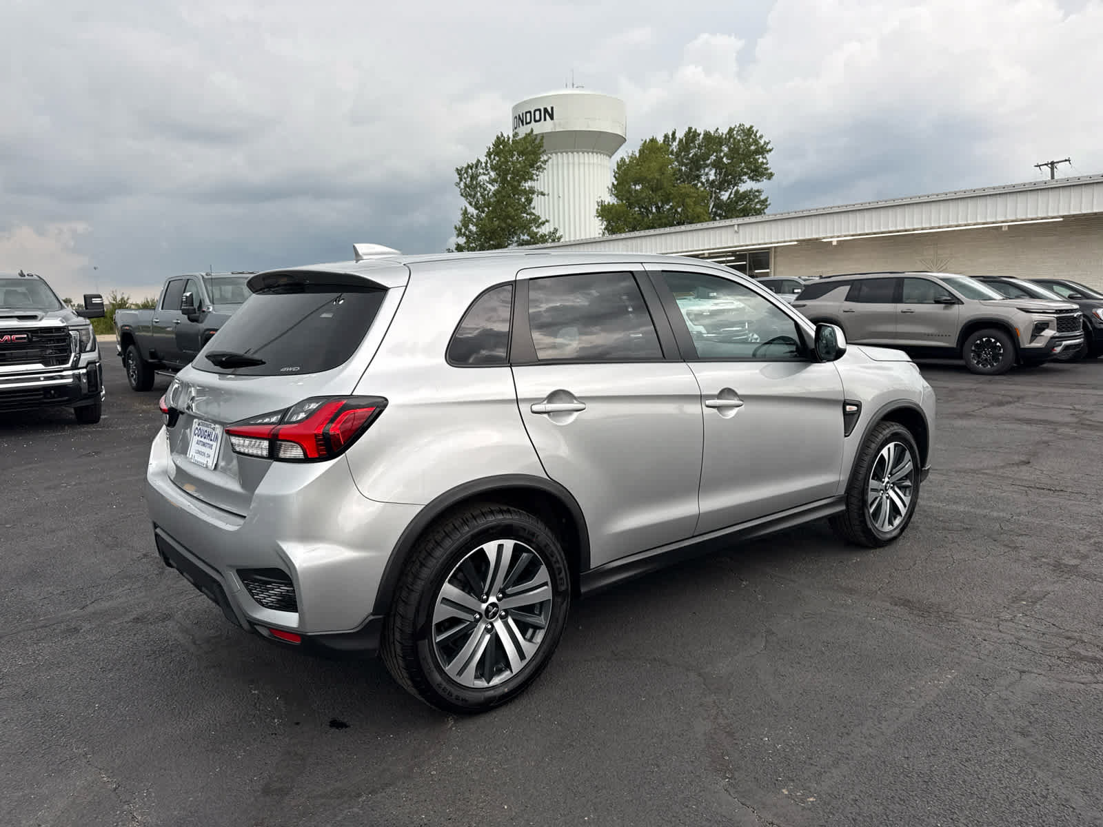 Used 2024 Mitsubishi Outlander Sport ES AWD/4WD image 5