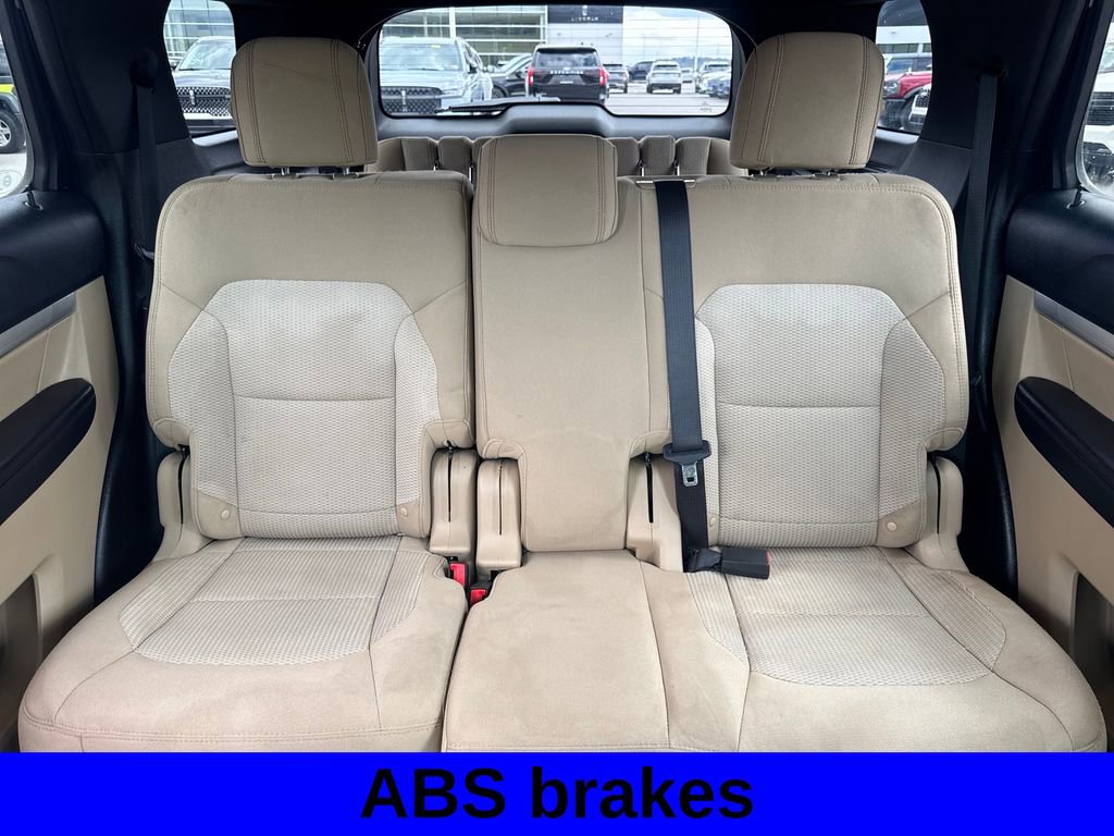Used 2016 Ford Explorer XLT w/ Equipment Group 201A image 14