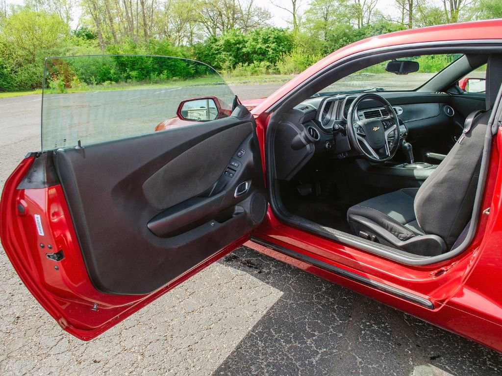 Used 2012 Chevrolet Camaro LT RWD image 7