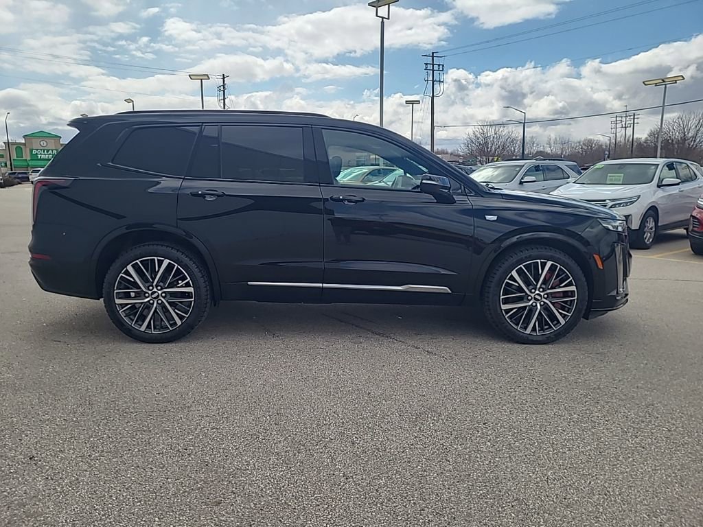 Used 2022 Cadillac XT6 Sport w/ Technology Package AWD/4WD image 8