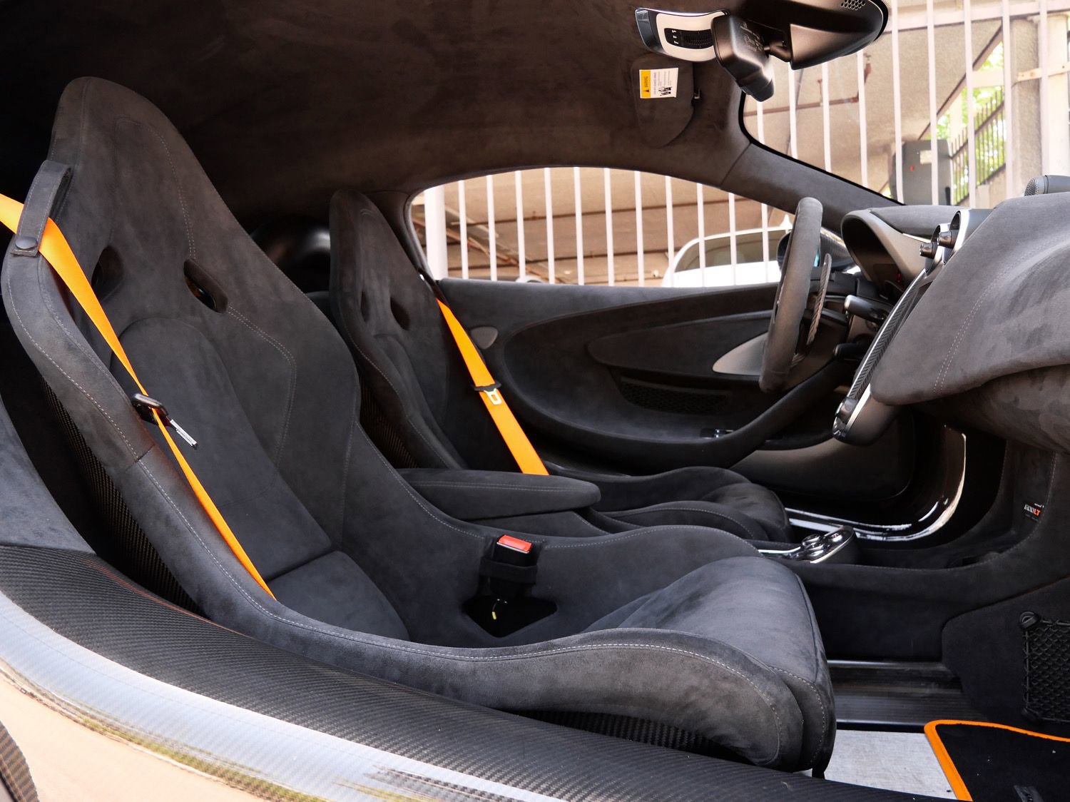 Used 2019 McLaren 600LT RWD image 11