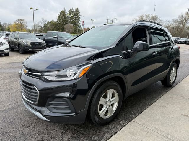 Used 2019 Chevrolet Trax LT w/ LT Convenience Package image 4