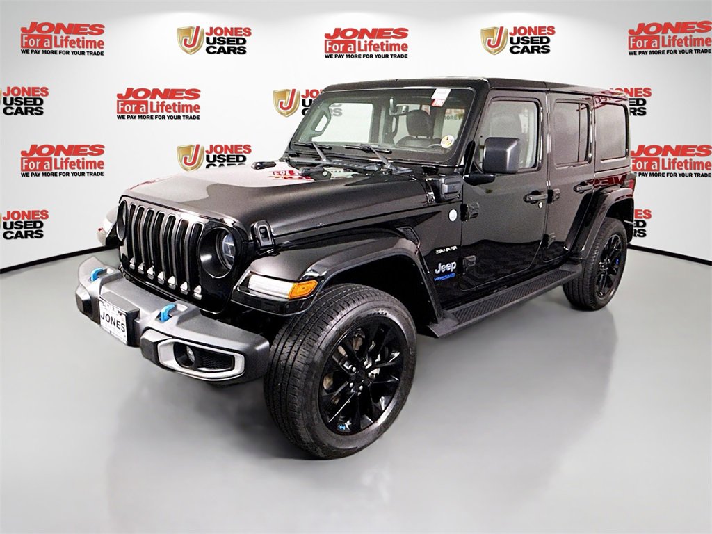 Used 2022 Jeep Wrangler Unlimited Sahara w/ Cold Weather Group image 15
