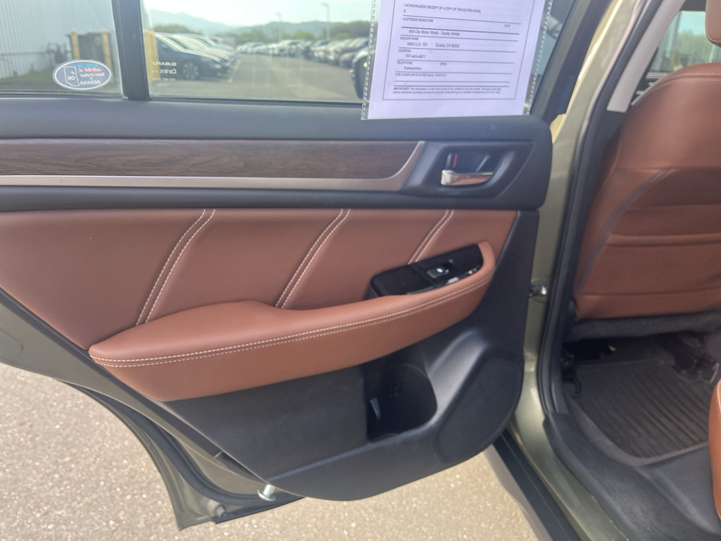 Used 2017 Subaru Outback 2.5i Touring AWD/4WD image 10