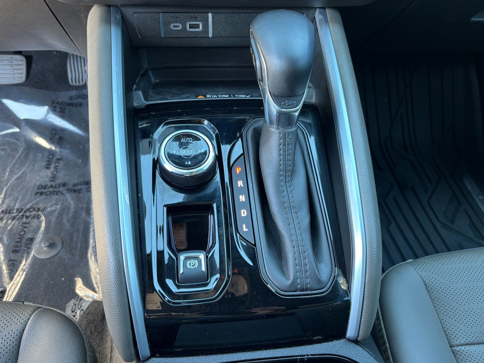 Used 2025 Chevrolet Colorado ZR2 AWD/4WD image 16