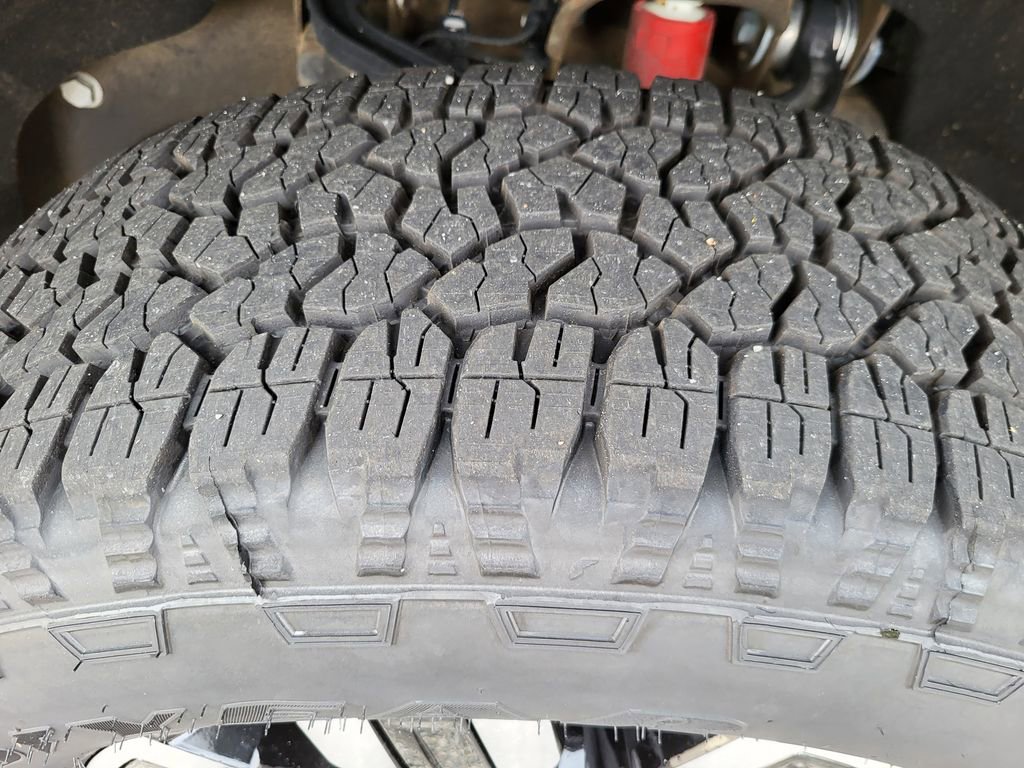 Used 2024 GMC Sierra 2500 Denali Ultimate w/ Max Trailering Package image 9