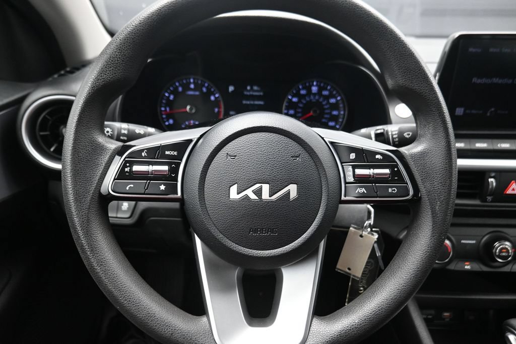 Used 2024 Kia Forte LXS FWD image 7