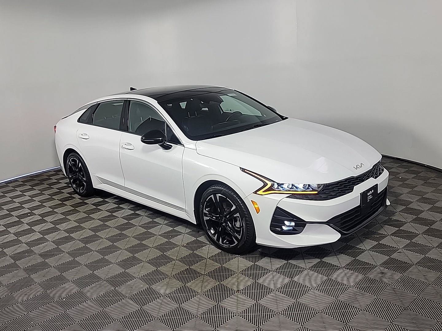 Certified 2023 Kia K5 GT-Line AWD/4WD image 2