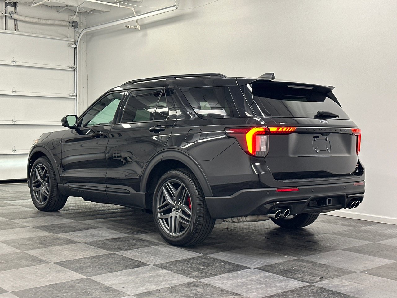 New 2025 Ford Explorer ST w/ Sun And Sound Package image 6