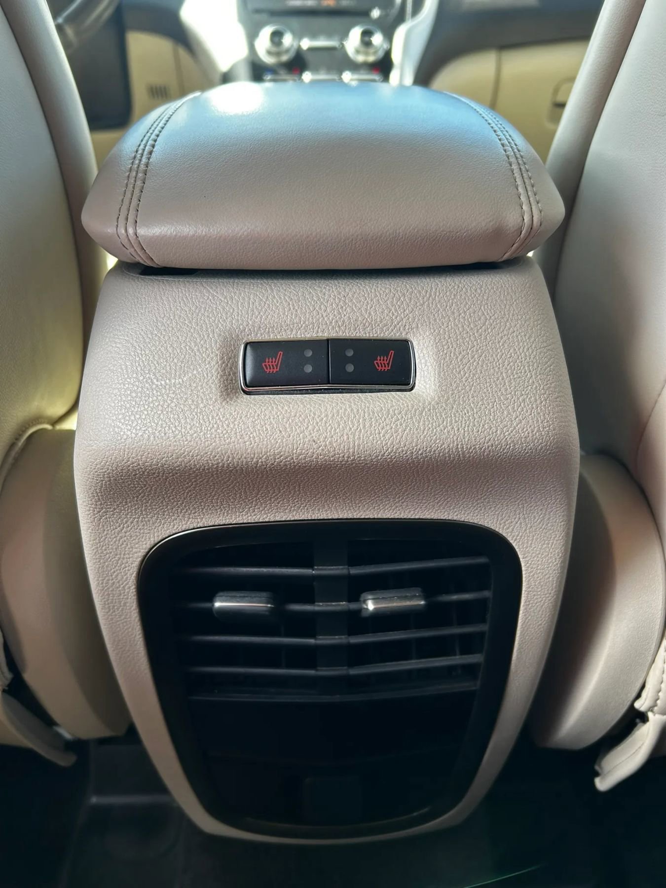 Used 2018 Lincoln MKC Select w/ Select Plus Package FWD image 28