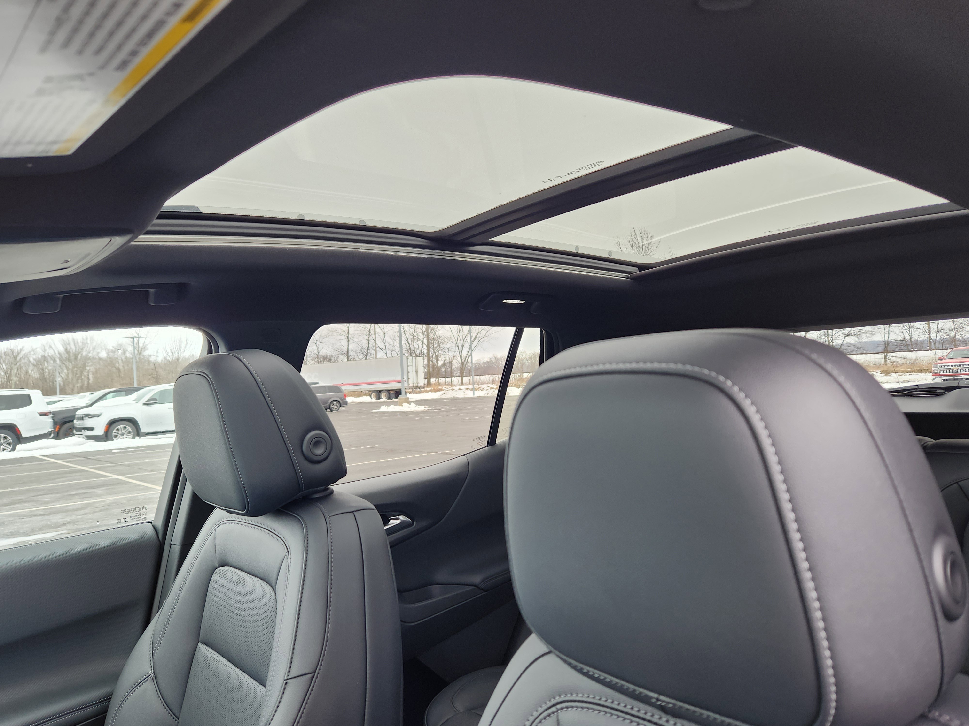 New 2026 Chevrolet Equinox LT w/ Convenience Package II image 17