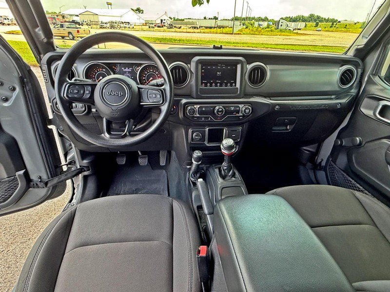 Used 2022 Jeep Wrangler Unlimited Sport AWD/4WD image 23