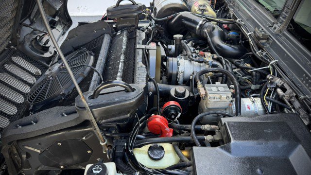 Used 2003 HUMMER H1 4-Door Wagon image 40