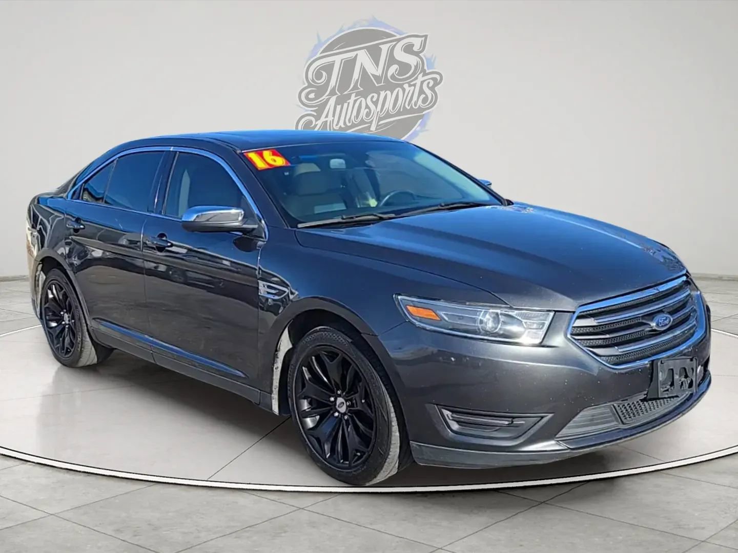 Used 2019 Ford Taurus Limited image 8