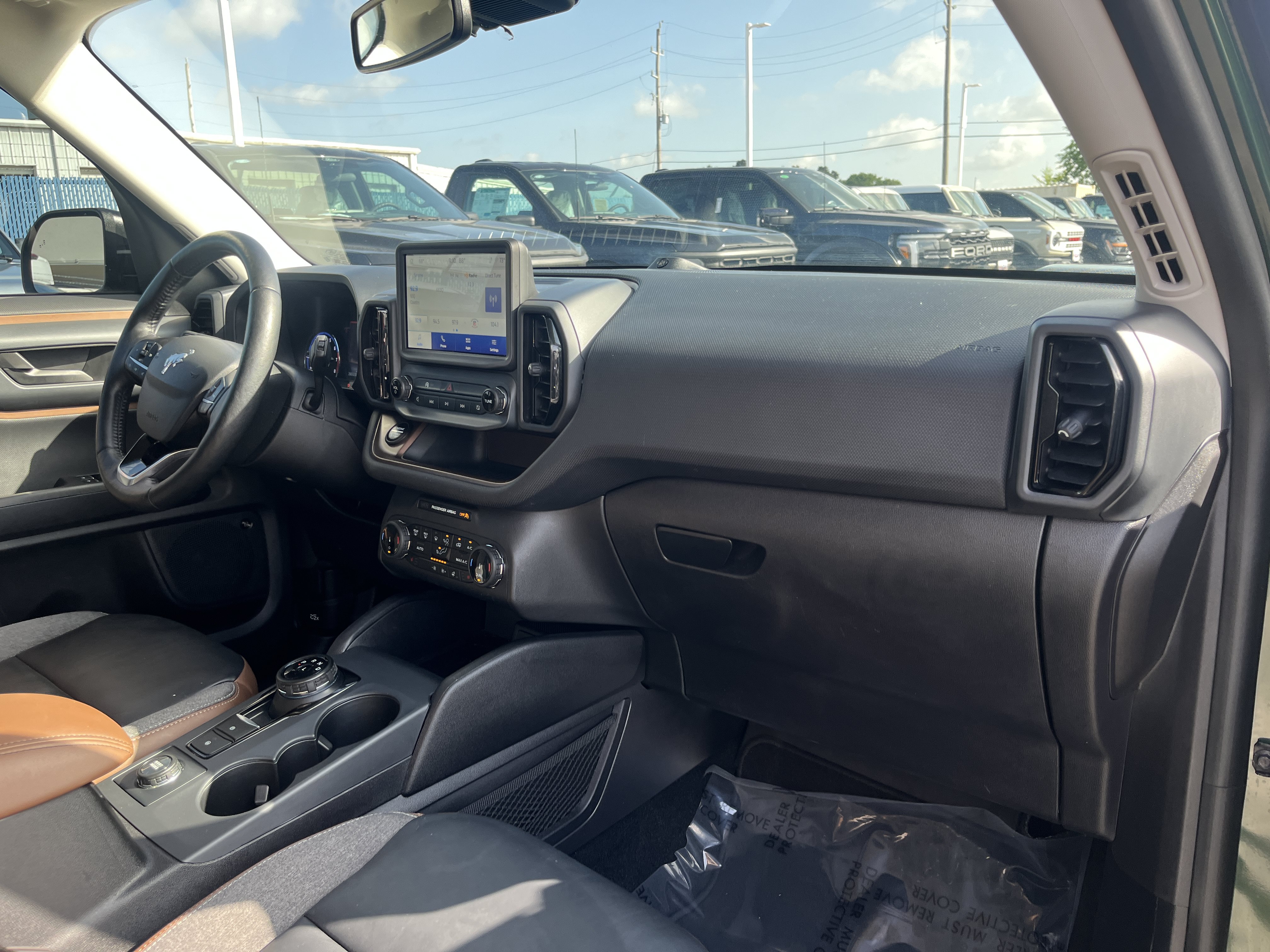 Used 2023 Ford Bronco Sport Outer Banks w/ Tech Package AWD/4WD image 15