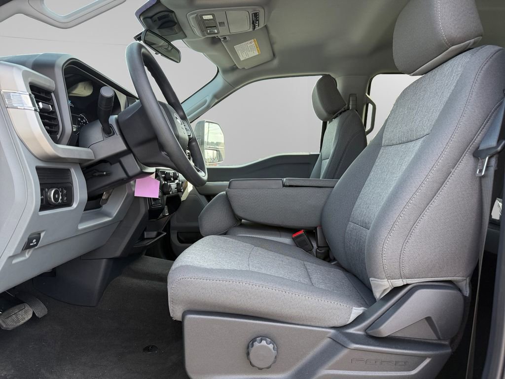 Used 2025 Ford F250 XL w/ STX Appearance Package image 9