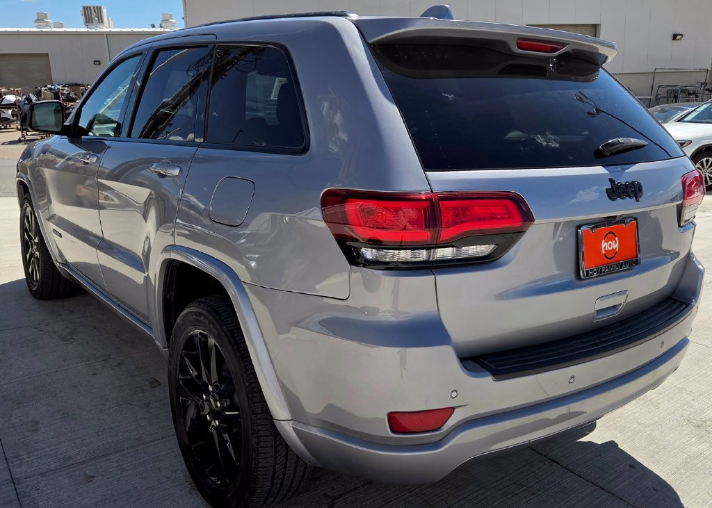 Used 2019 Jeep Grand Cherokee Altitude RWD image 7