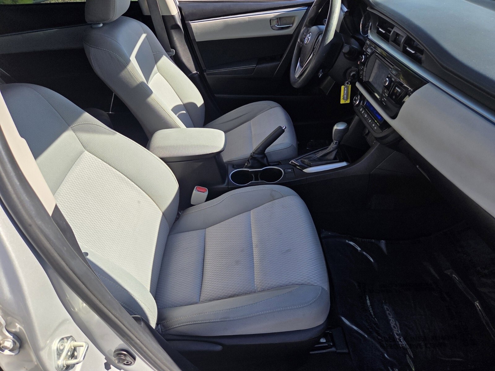 Used 2015 Toyota Corolla LE image 15